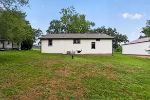 143 N 5th St, Janesville, WI 53536 - Photo 35