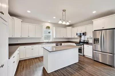 1229 Patriot Way, Sun Prairie, WI 53590 - Photo 9