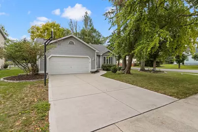5642 Irongate Drive, Madison, WI 53716 - Photo 3