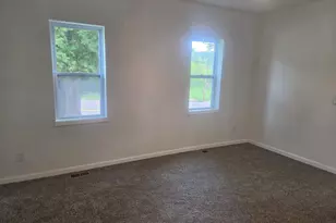 205 W Broadway St, Rock Springs, WI 53961 - Photo 11