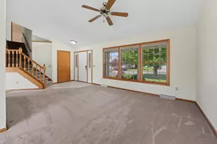509 Gold Coast Ln, Janesville, WI 53536 - Photo 9