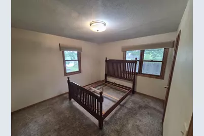 19 E Auburn Drive, Beloit, WI 53511 - Photo 17
