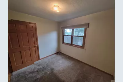 19 E Auburn Drive, Beloit, WI 53511 - Photo 21