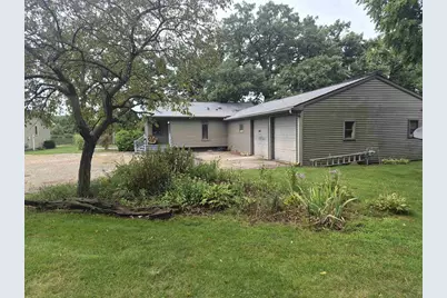 19 E Auburn Drive, Beloit, WI 53511 - Photo 1