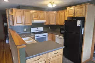 19 E Auburn Dr, Beloit, WI 53511 - Photo 9