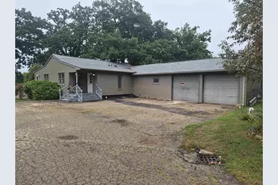 19 E Auburn Drive, Beloit, WI 53511 - Photo 5