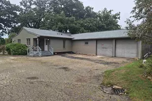19 E Auburn Dr, Beloit, WI 53511 - Photo 5