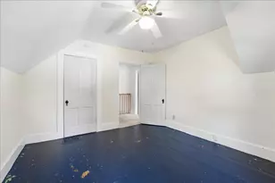 1227 Spaight St, Madison, WI 53703 - Photo 11