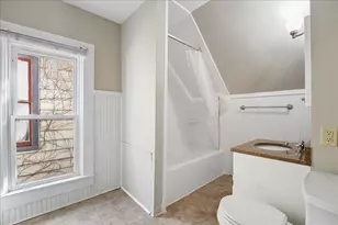 1227 Spaight St, Madison, WI 53703 - Photo 13
