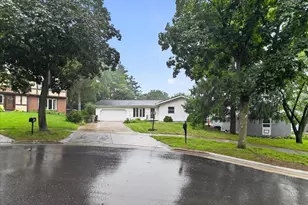 5 Yorktown Cir, Madison, WI 53711 - Photo 5