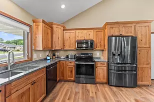 1002 Hay Creek Trail, Reedsburg, WI 53959 - Photo 19