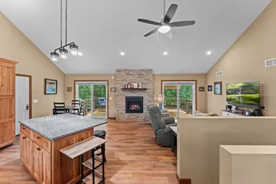 1002 Hay Creek Trail, Reedsburg, WI 53959 - Photo 15
