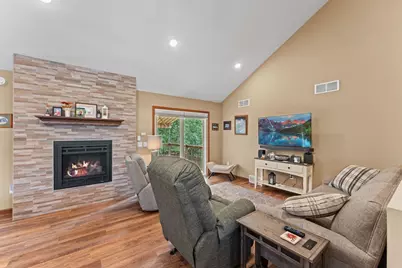 1002 Hay Creek Trail, Reedsburg, WI 53959 - Photo 13