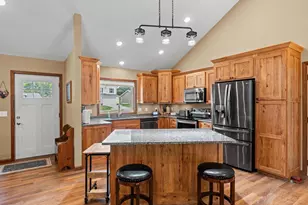 1002 Hay Creek Trail, Reedsburg, WI 53959 - Photo 17