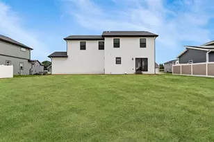 10423 N Stone Barn Dr, Milton, WI 53563 - Photo 5