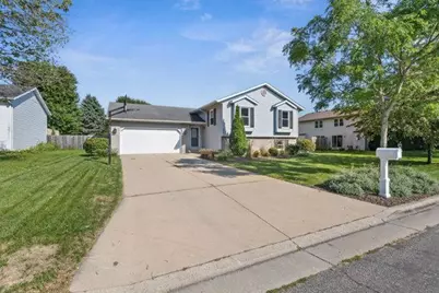 829 Edgemore Drive, Sun Prairie, WI 53590 - Photo 3