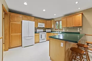 6548 N Ron Rd, Janesville, WI 53536 - Photo 11