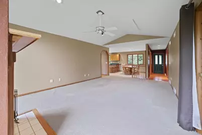 6548 N Ron Road, Janesville, WI 53536 - Photo 9