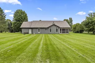 6548 N Ron Rd, Janesville, WI 53536 - Photo 5