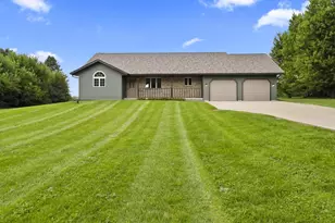 6548 N Ron Rd, Janesville, WI 53536 - Photo 1