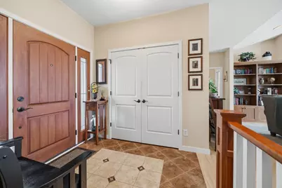 818 Bluebird Pass, Cambridge, WI 53523 - Photo 5