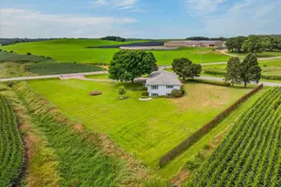 7124 Schneider Rd, Middleton, WI 53562 - Photo 3
