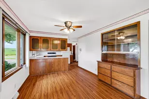 7124 Schneider Rd, Middleton, WI 53562 - Photo 9