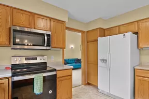 510 Traveler Ln, Madison, WI 53718 - Photo 7
