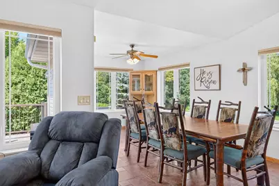 93 Queens Way, Fond du Lac, WI 54935 - Photo 11