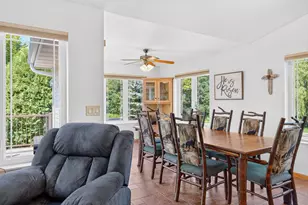 93 Queens Way, Fond du Lac, WI 54935 - Photo 11