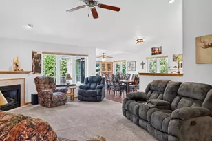93 Queens Way, Fond du Lac, WI 54935 - Photo 7