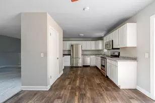 6109 Old Middleton Rd, Madison, WI 53705 - Photo 5