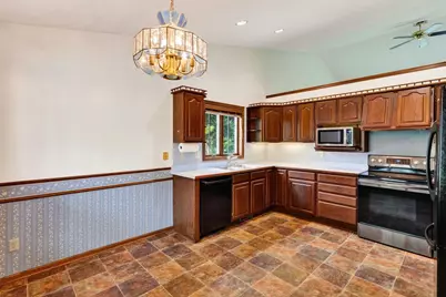 7862 W Oakbrook Circle, Madison, WI 53717 - Photo 13