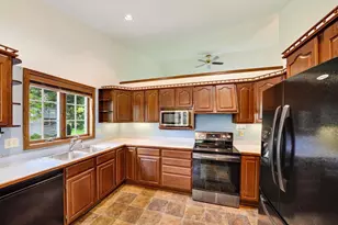 7862 W Oakbrook Cir, Madison, WI 53717 - Photo 13