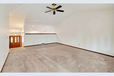 7862 W Oakbrook Circle, Madison, WI 53717 - Photo 19
