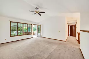 7862 W Oakbrook Cir, Madison, WI 53717 - Photo 19