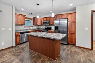 705 Reflection Dr, Madison, WI 53593 - Photo 17
