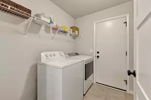 5955 Vintage Birch Wy, Mcfarland, WI 53558 - Photo 17
