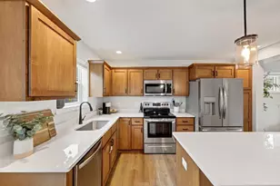 5955 Vintage Birch Wy, Mcfarland, WI 53558 - Photo 9
