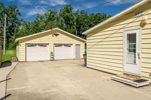 411 S Madison St, Janesville, WI 53536 - Photo 3