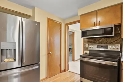 4402 Woods End Road, Madison, WI 53711 - Photo 9