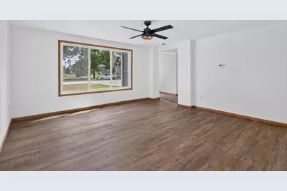 637 Lewellen Street, Marshall, WI 53559 - Photo 9
