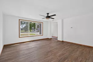 637 Lewellen St, Marshall, WI 53559 - Photo 9