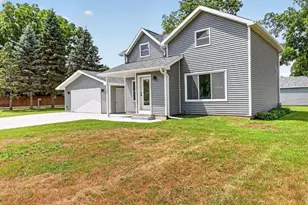 637 Lewellen St, Marshall, WI 53559 - Photo 3