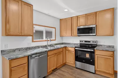 637 Lewellen Street, Marshall, WI 53559 - Photo 17