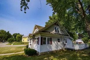 430 Capital St, Wisconsin Dells, WI 53965 - Photo 3