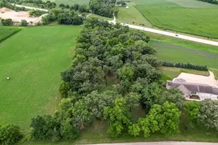 12843 W Beloit Newark Rd, Beloit, WI 53511 - Photo 9
