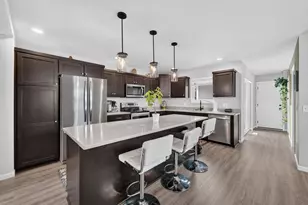 608 Sugar Maple Ln, Madison, WI 53593 - Photo 3