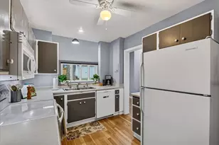 207 S Owen Dr, Madison, WI 53705 - Photo 13
