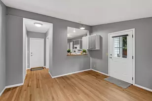 207 S Owen Dr, Madison, WI 53705 - Photo 17